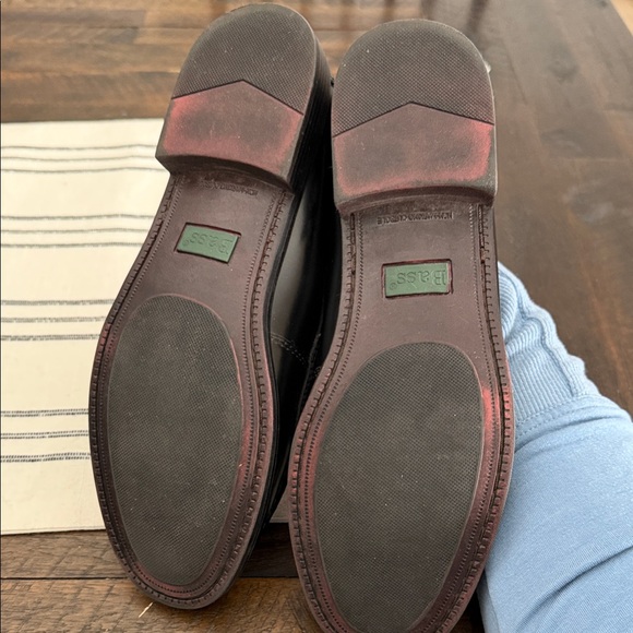 G.H. Bass & Co. Black Leather Loafers - Picture 4 of 4